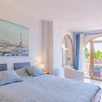 Simplicity Luxury Apartment