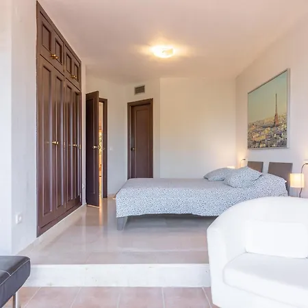 Апартаменты Simplicity Luxury Альтеа